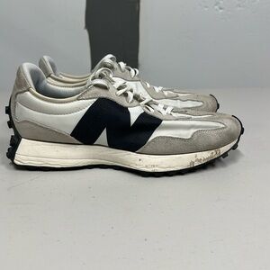 Men’s New Balance sneakers